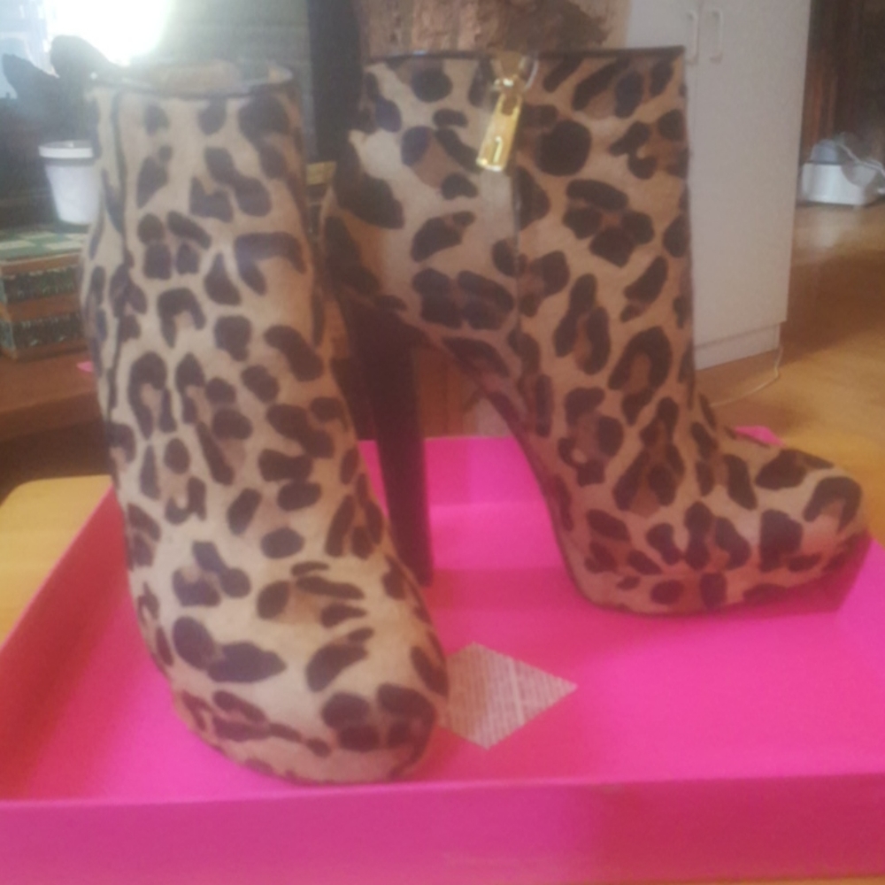 Zara Leopard print short hair boots.
